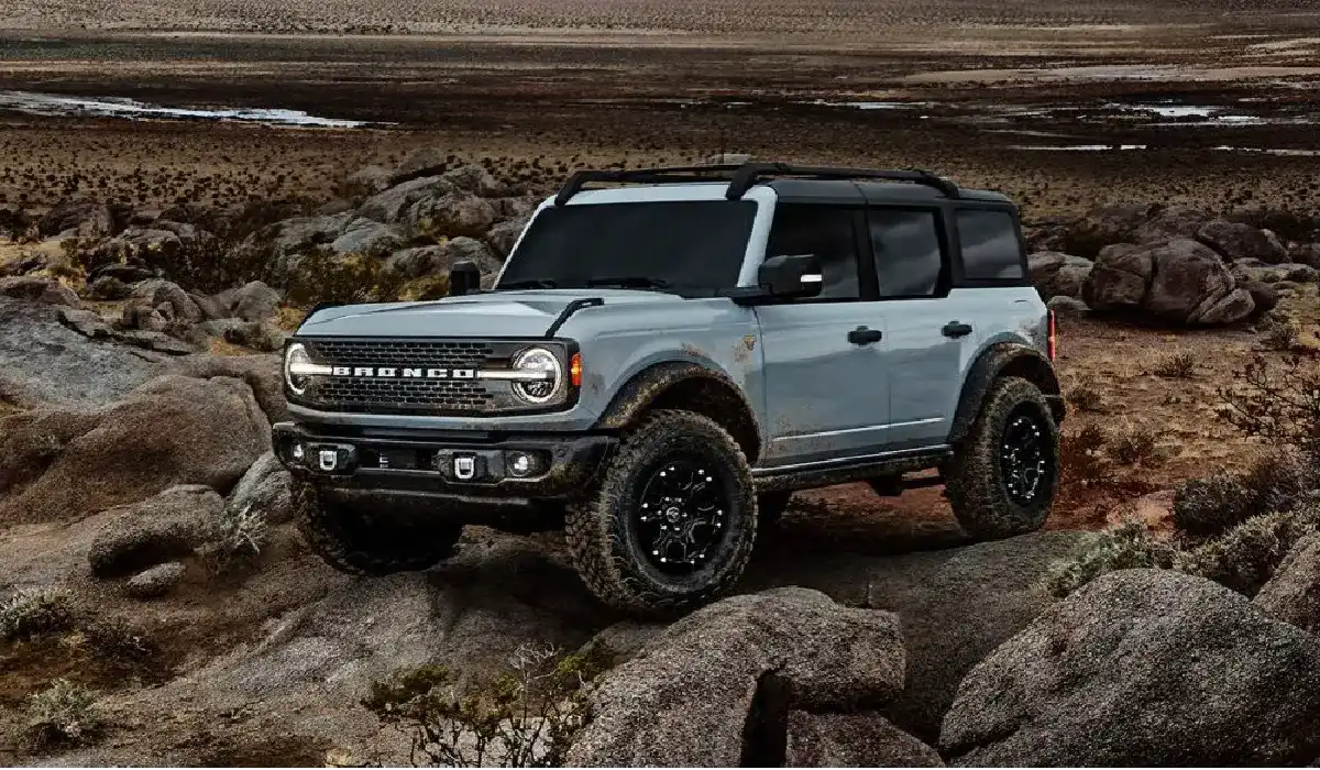 Ford - Bronco Black Diamond 4Dr - Luxury Car Rentals - Preowned Luxury Car - Exclusive Concierge Club.webp
